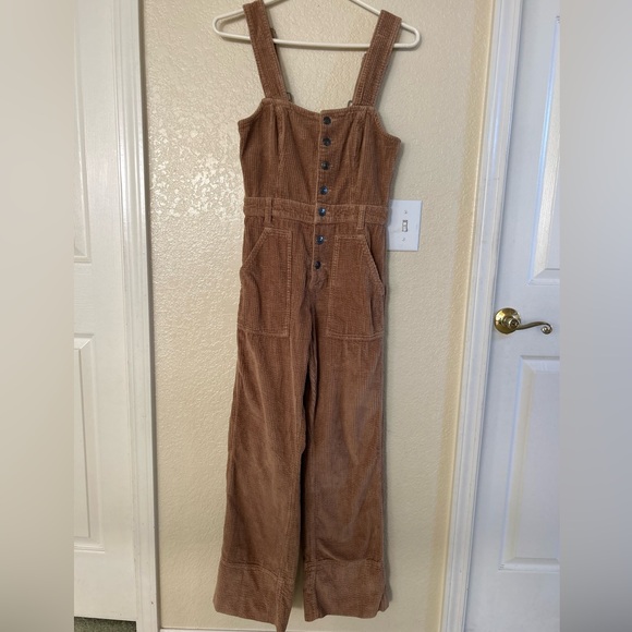 AERIE Tan Corduroy Kick Flare Bottom Bib Overalls Jumpsuit size XS - Picture 3 of 11